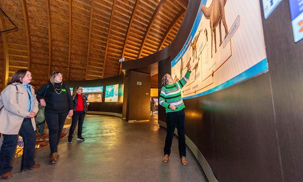 Ir a Imagen El Museo del Jurásico de Asturias celebra el Día de la Mujer y la Niña en la Ciencia con las Jornadas AstronoMUJA con Allande Stars y actividades para todos los públicos