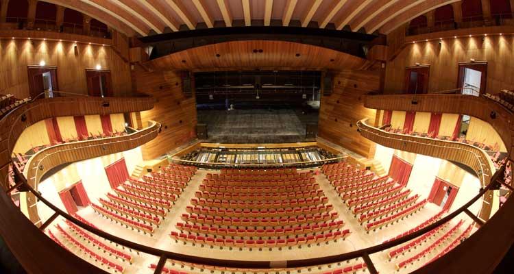 Aller à Image Higiénico Papel Teatro y Teatro del Astillero ensayan Heridas este fin de semana en Laboral Ciudad de la Cultura