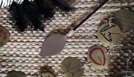 Go to Image Diseña y crea adornos prehistóricos este fin de semana en el Centro de Arte Rupestre de Tito Bustillo