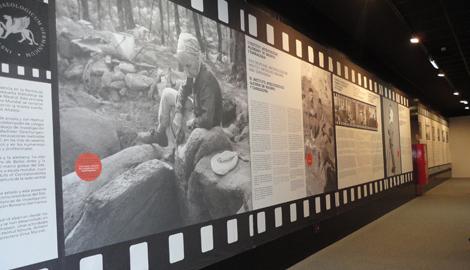 Vai a Immagine El Centro Tito Bustillo acoge la exposición “Blick-Mira!”