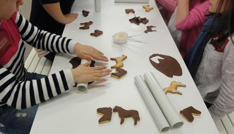 Ir para Imagem Taller de postres con origen paleolítico y tradición riosellana en el Centro