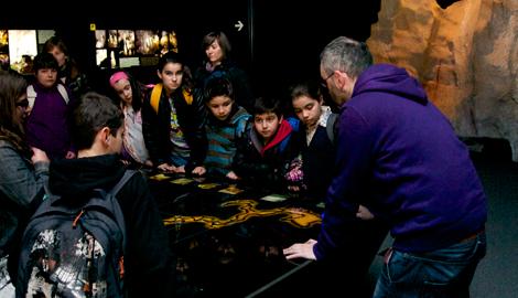 Ir para Imagem Prehistoria para niños en el Centro Tito Bustillo