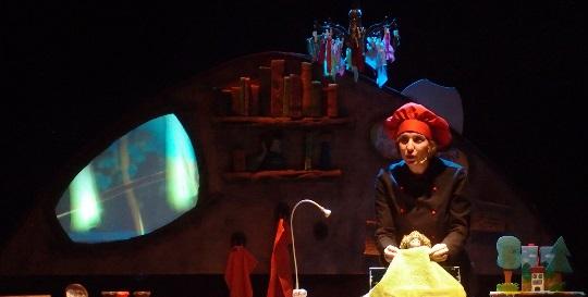 Go to Image Nina cocinamiedos en la Cuevona de Ardines